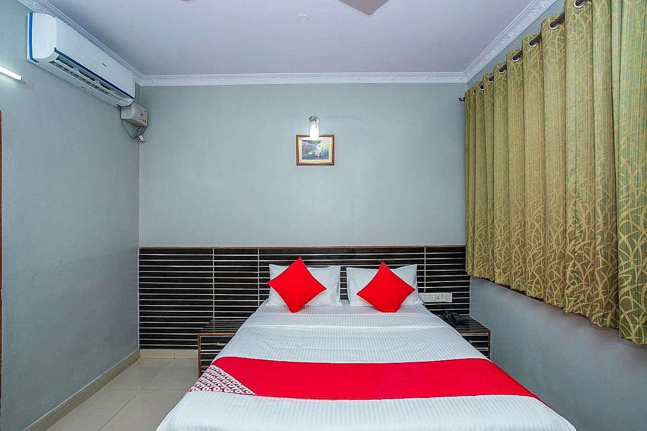 undefined Hotel O White Fort Near Lalbagh Botanical Garden 10