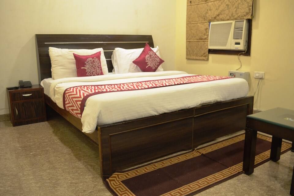 Deluxe Double Bedroom