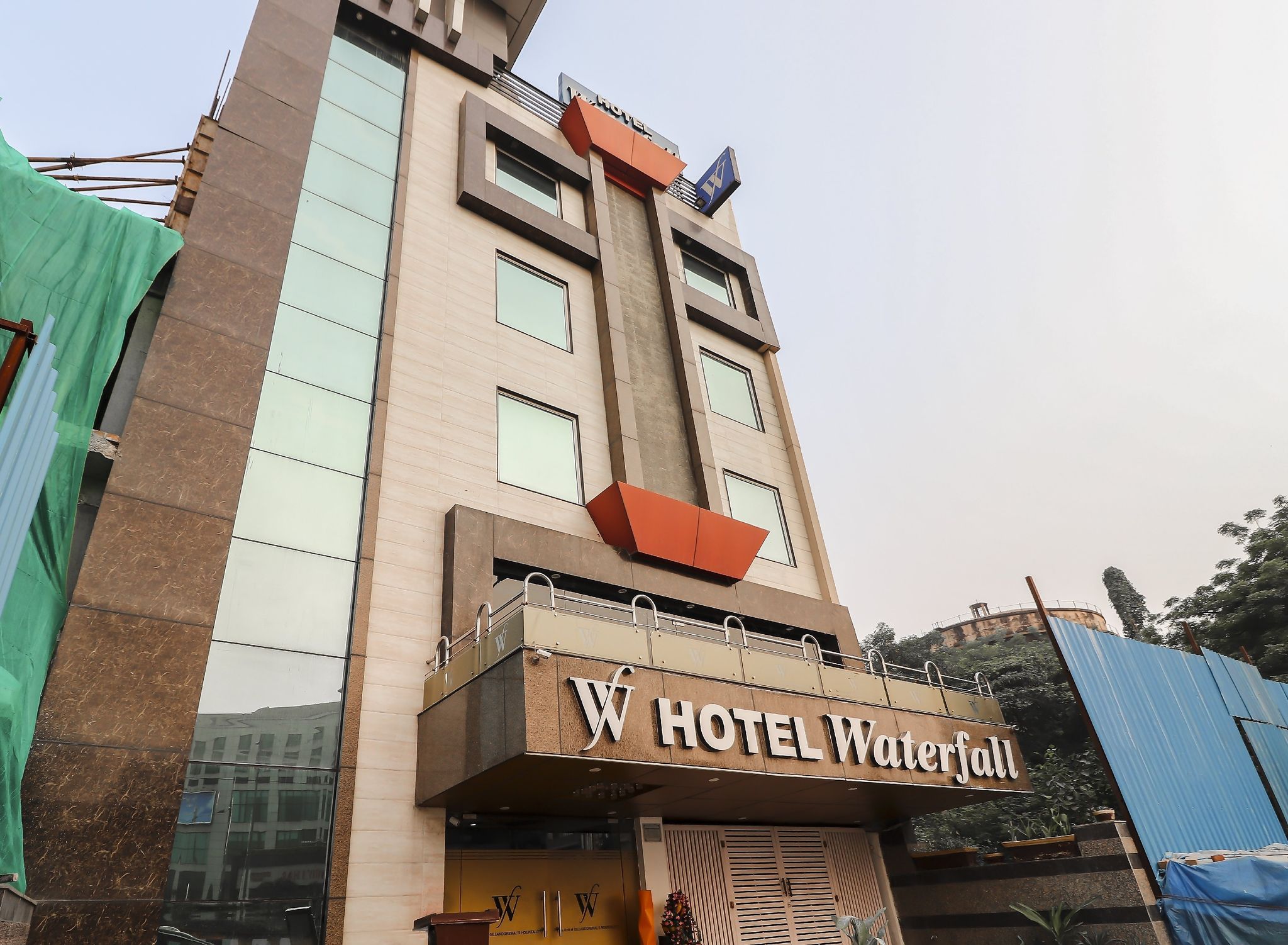 undefined Hotel Waterfall 9