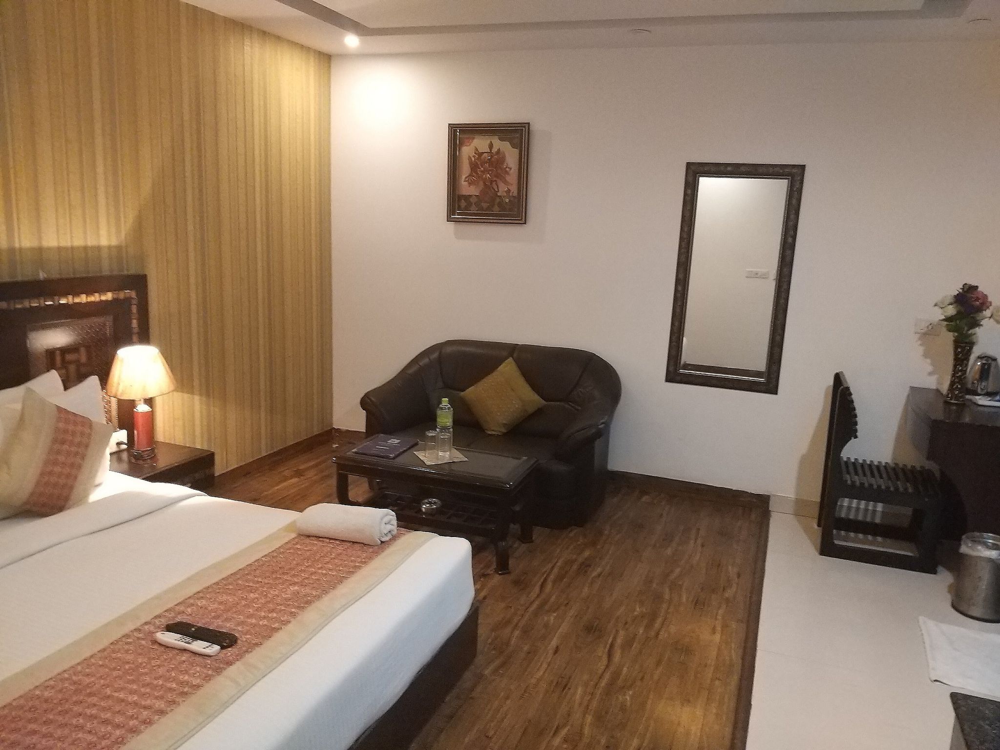 Hotel Waterfall Deluxe Twin Room 4