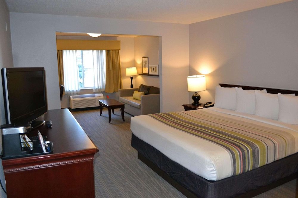 Studio Suite, 1 King Bed, Non Smoking