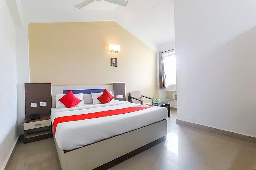 undefined Hotel City Garden 9