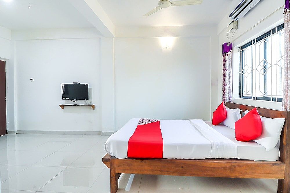 OYO 65004 La Vihan Resort Deluxe Double Room 3