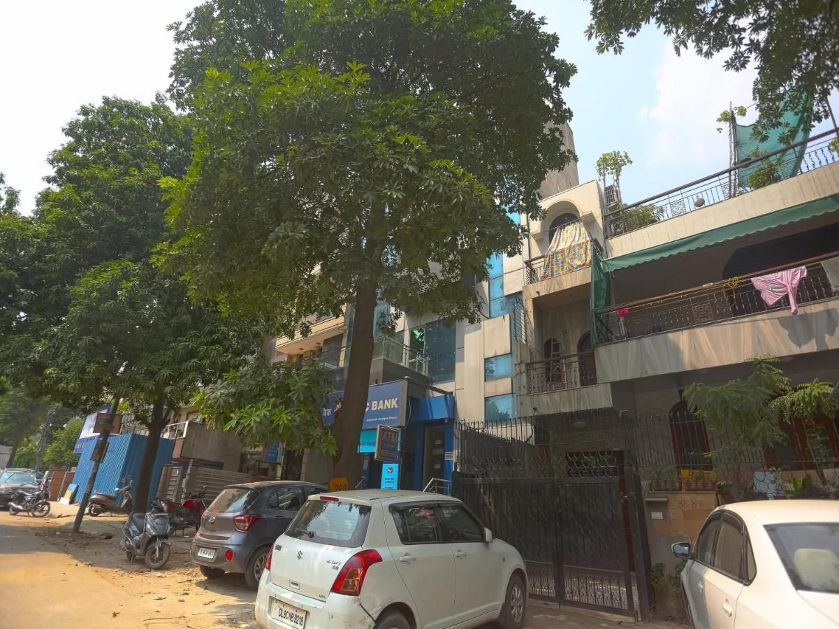 undefined OYO 41215 Three Kings 9