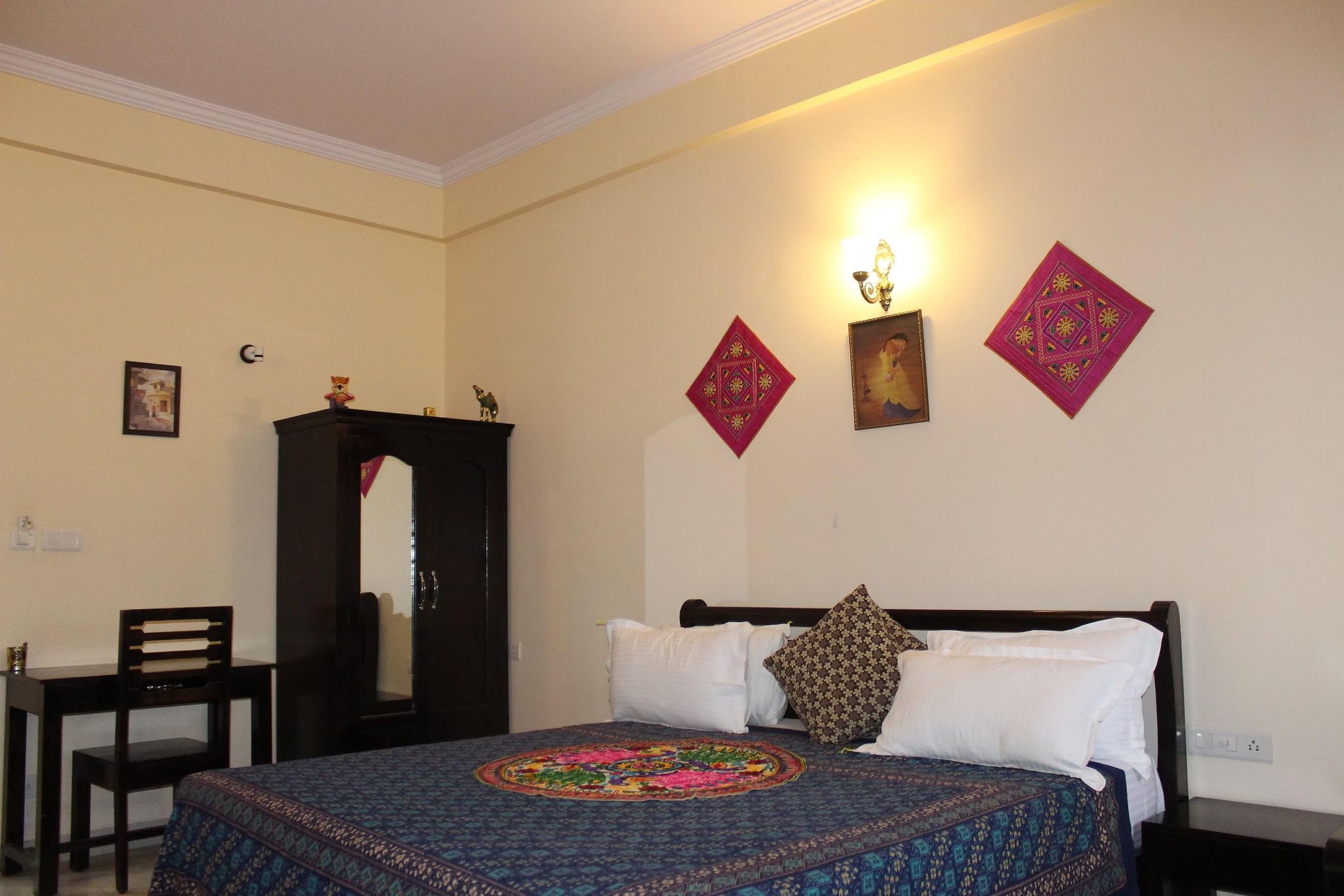 Hotel Bhagwati Vilas Deluxe Room 2