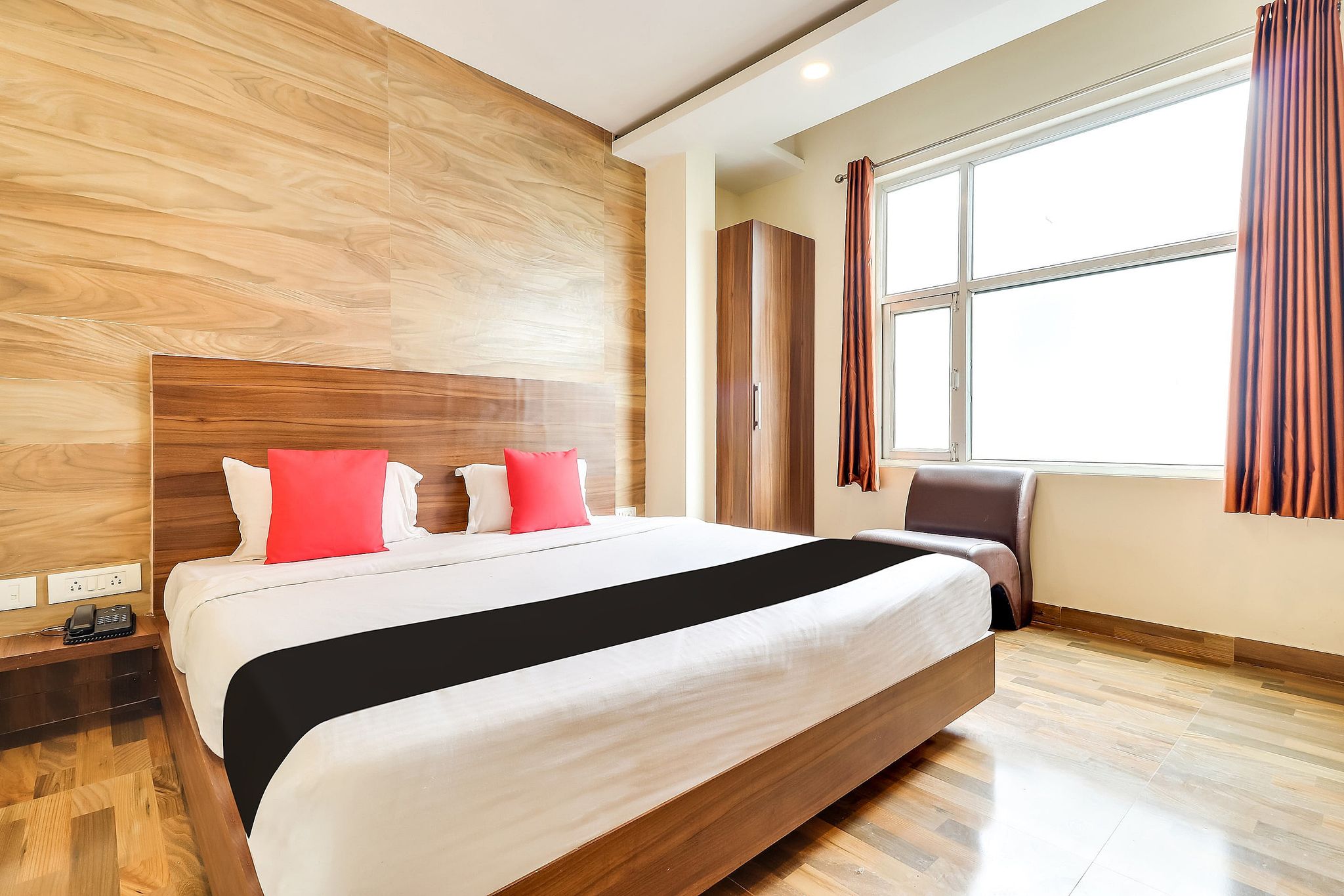 undefined Super Capital O Seven Wonders Inn Near Sahara Ganj Mall 9