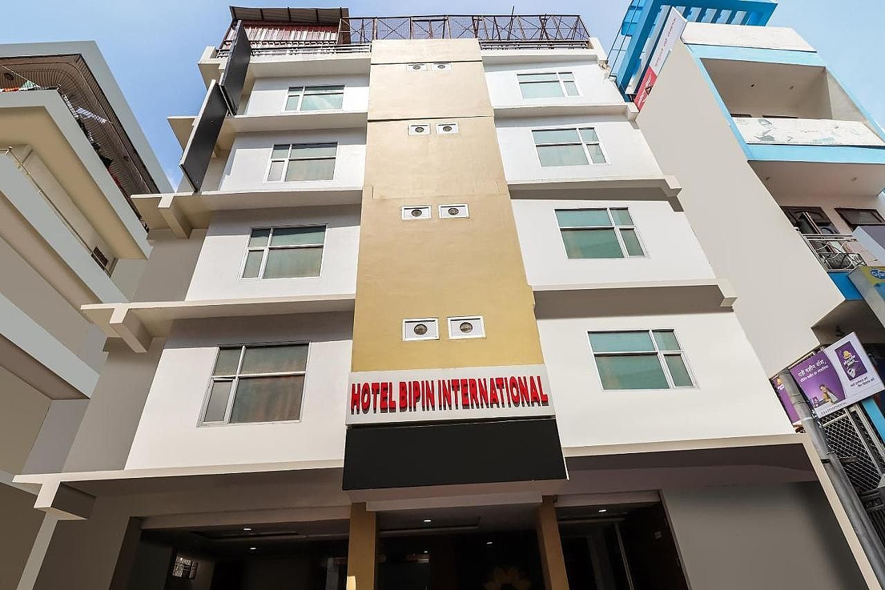 undefined Super Capital O Seven Wonders Inn Near Sahara Ganj Mall