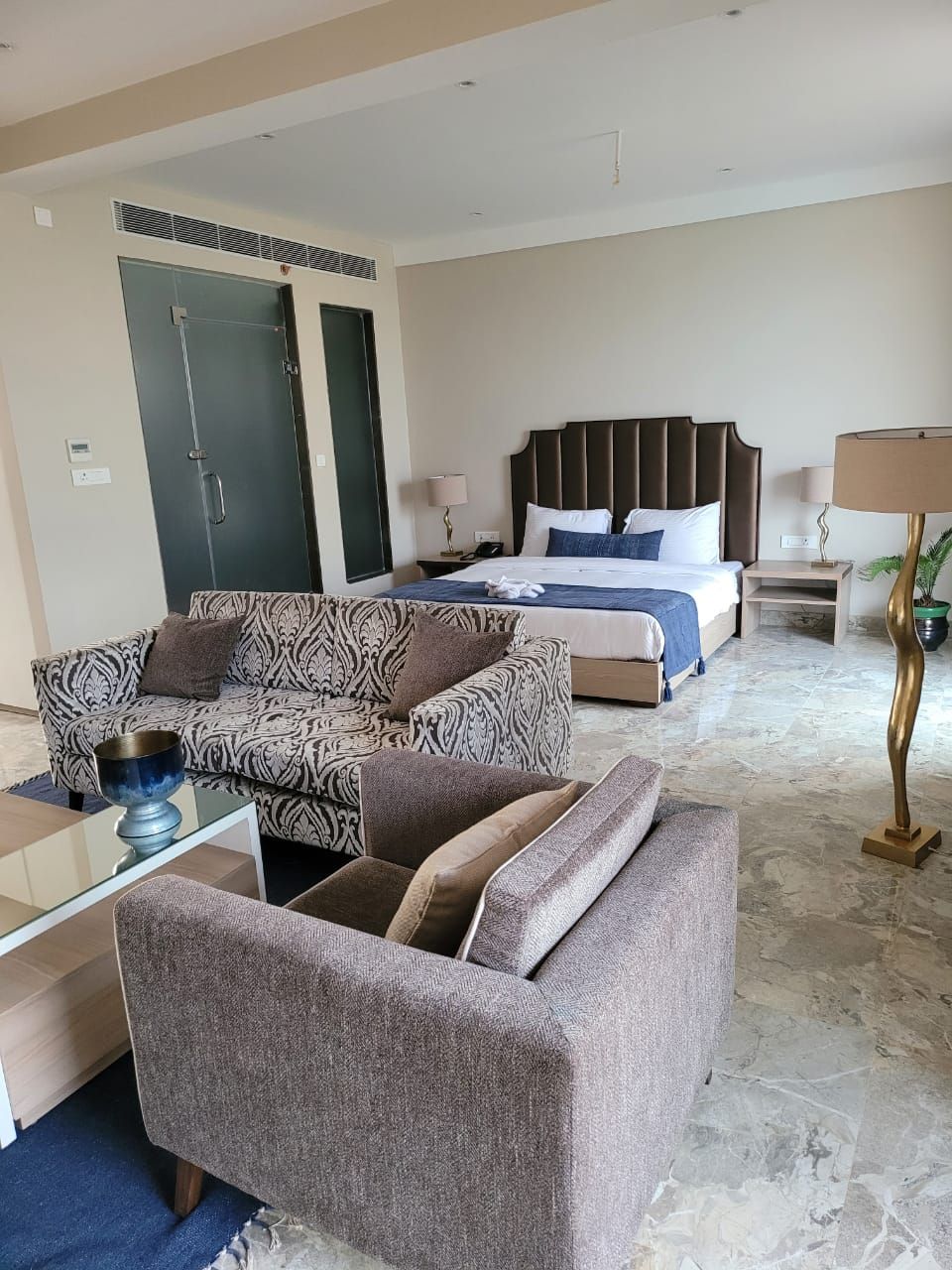 Presidential Suite with Bathtub Room with Breakfast