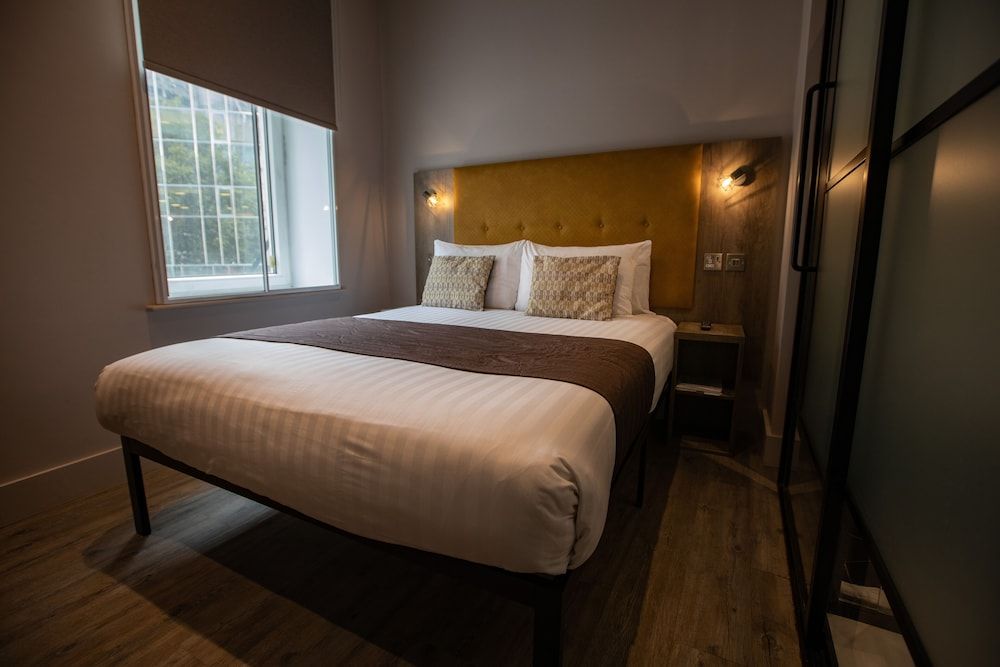 undefined Euston Square Hotel 4