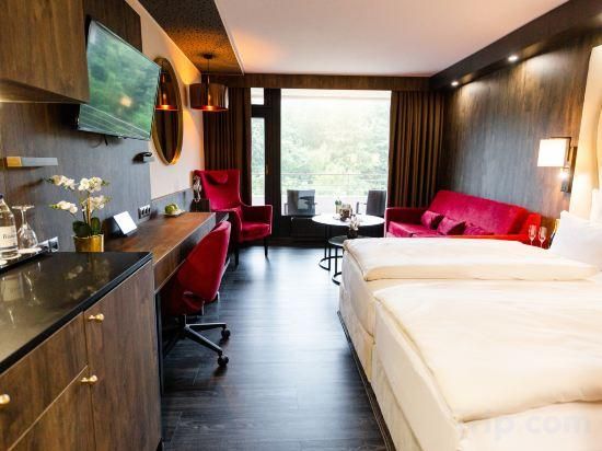 Comfort Room with Forest view