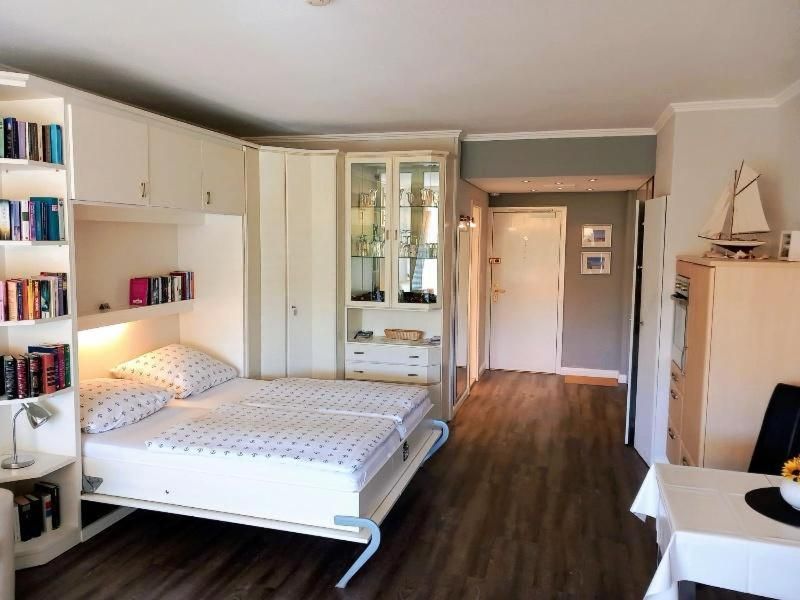 Apartment with Bath