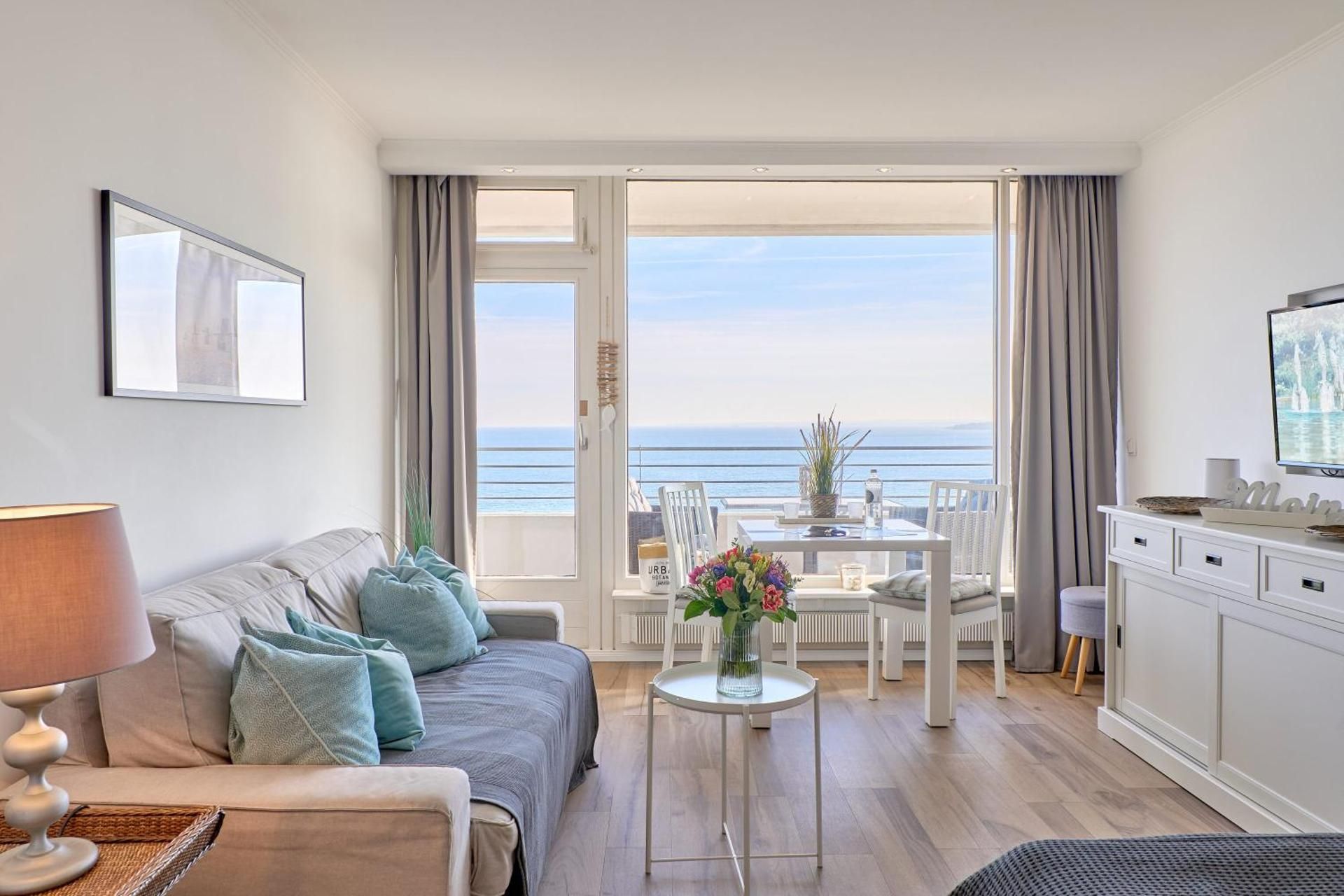 PLAZA Premium Timmendorfer Strand Apartment with Sea View