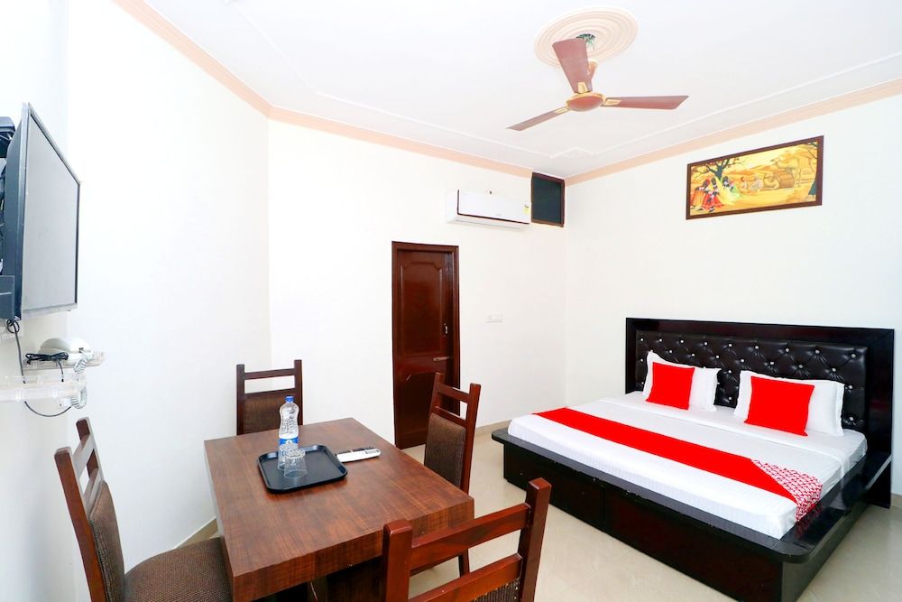 OYO 41568 Hotel Orchid Deluxe Suite 7