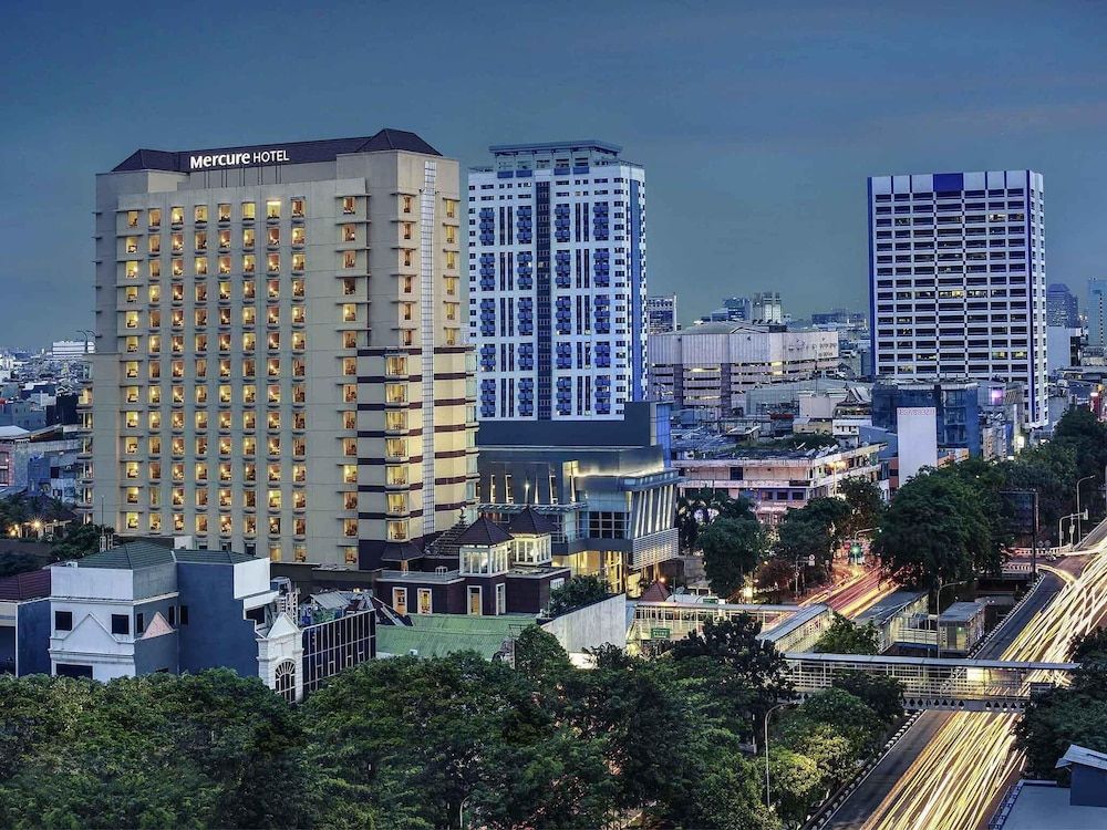 undefined Mercure Jakarta Kota 5