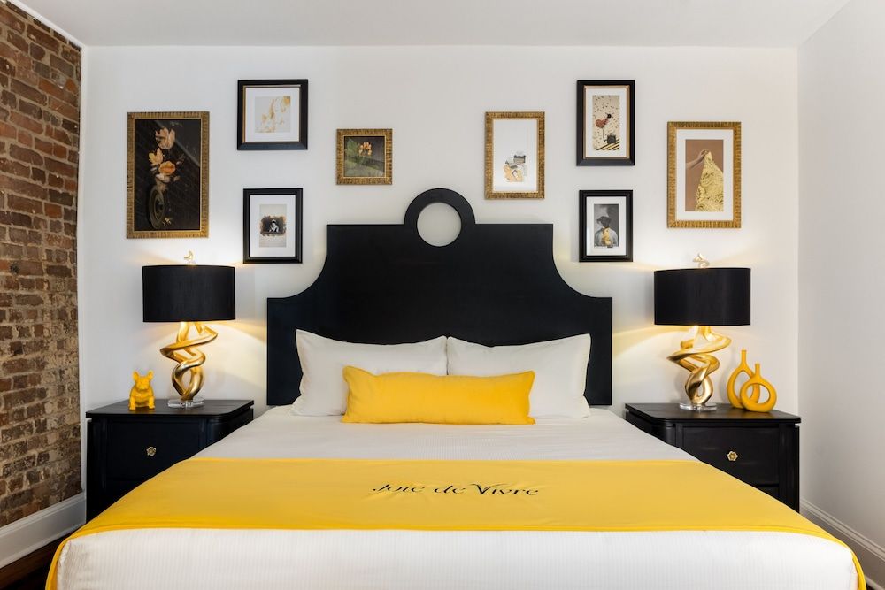 The Vendue Enclave Interior King (No Windows) 2