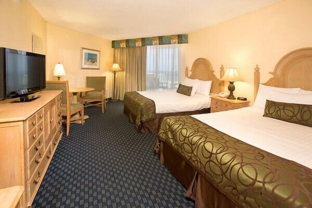 Room, 2 Queen Beds, City View