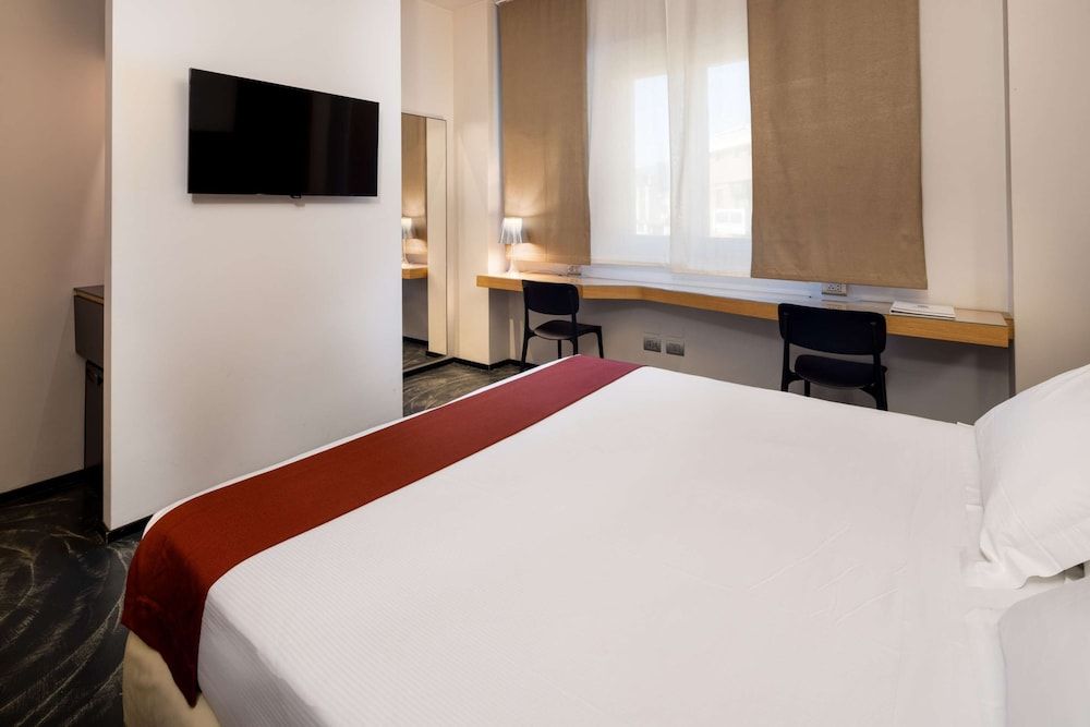 undefined Best Western Hotel Major 9