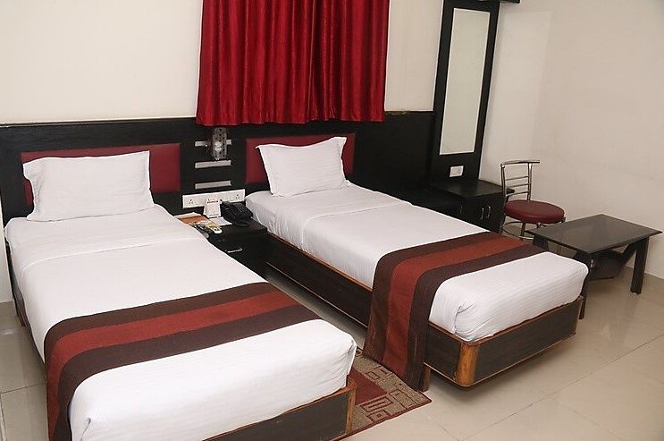 Hotel AVN Plaza Deluxe Room 2