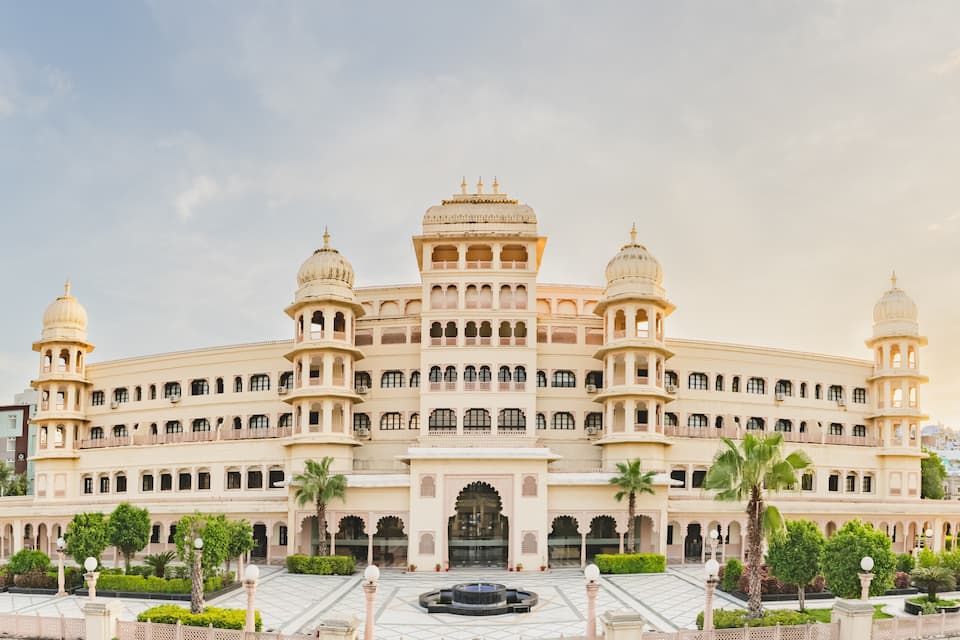 Shree VALLABH VILAS LORDS PLAZA - A PURE VEG HOTEL, NATHDWARA 