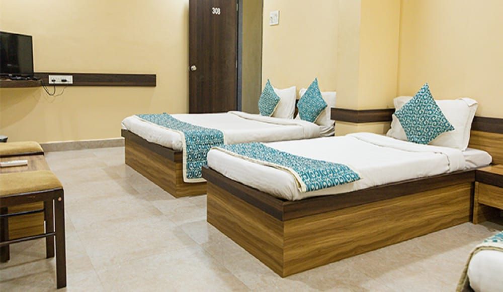 undefined Hotel Daksh 8