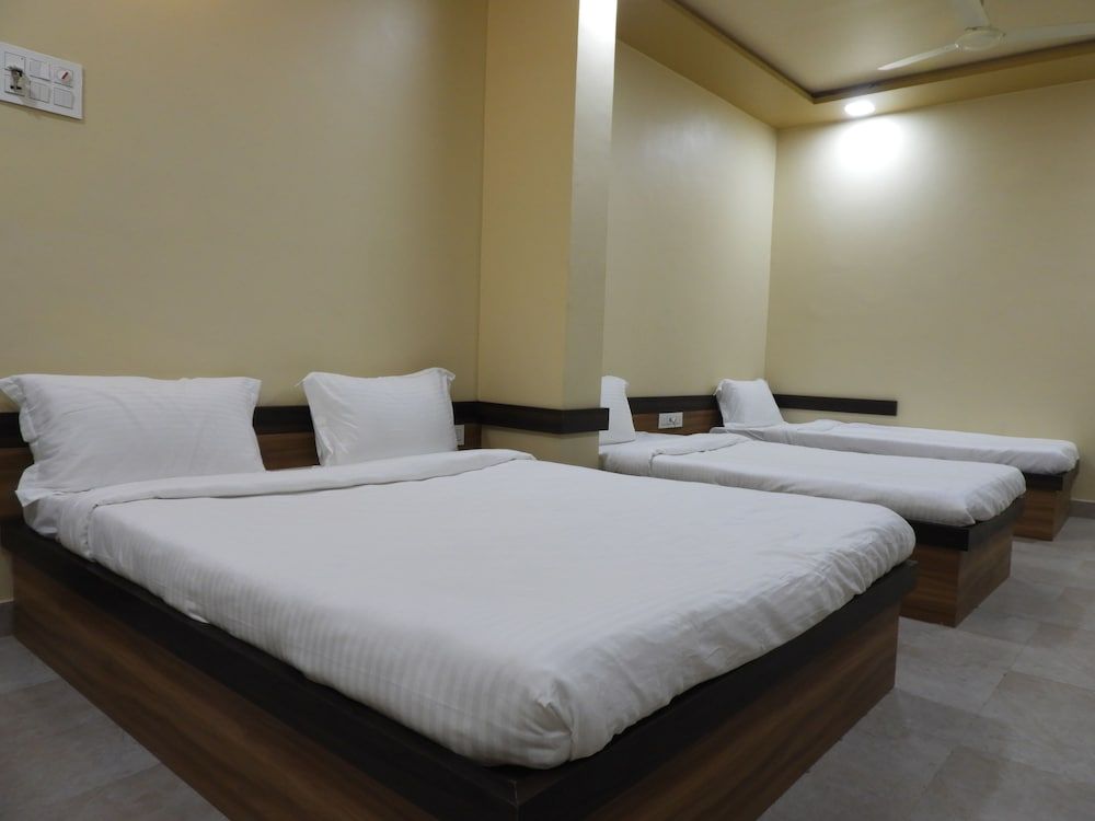 undefined Hotel Daksh 6