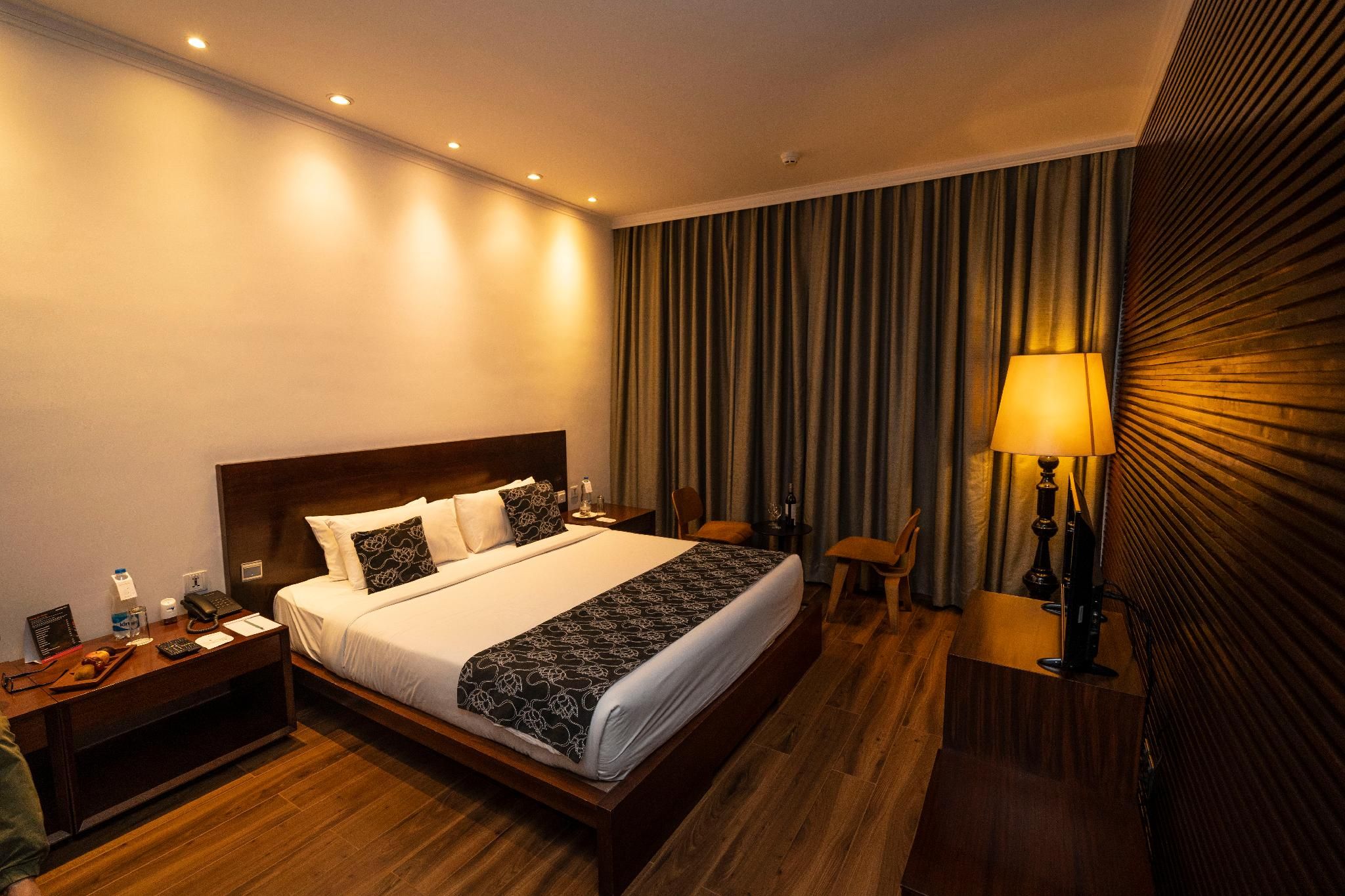 JUNIOR SUITE