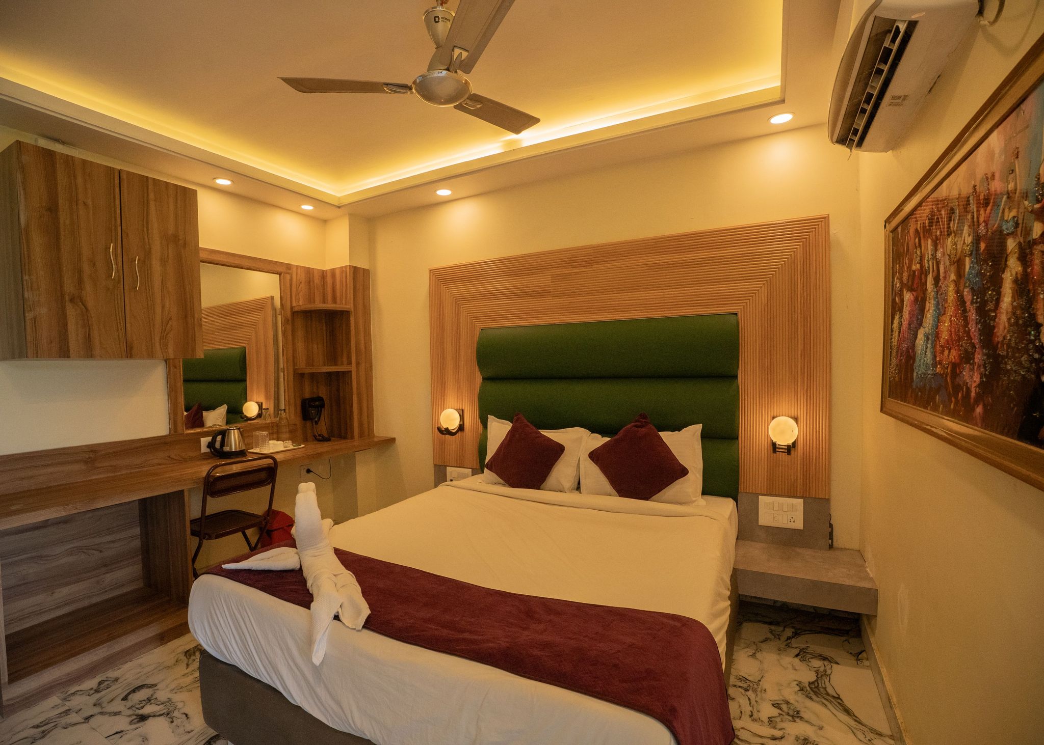 All Season Residency Super Deluxe Room 10