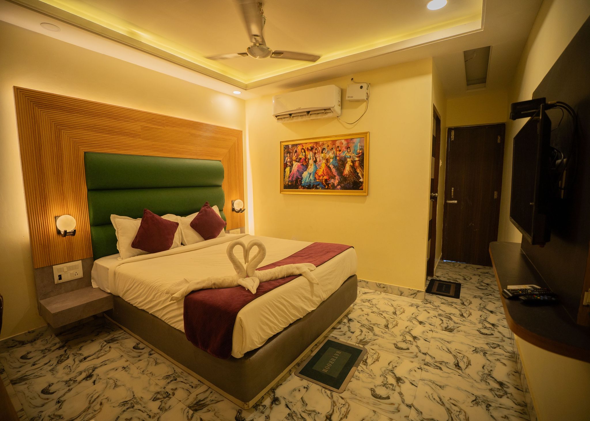 All Season Residency Super Deluxe Room 6