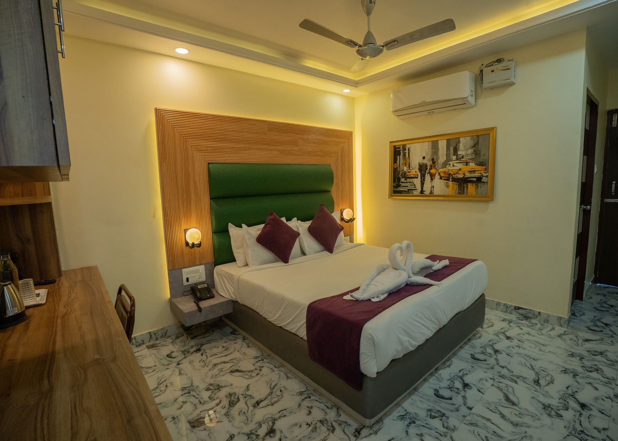 All Season Residency Super Deluxe Room 16