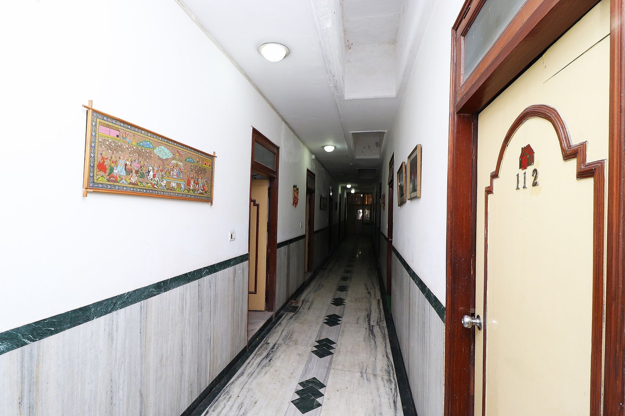 undefined OYO Hotel Solitaire & Restaurant 3