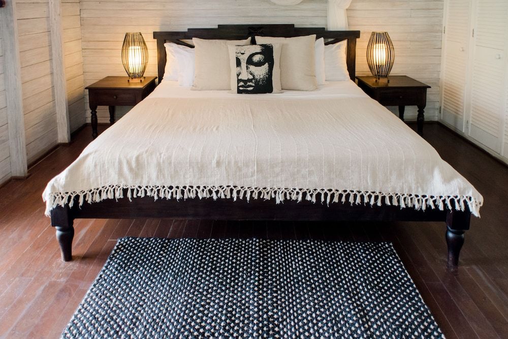 Suite, 1 King Bed, Top Floor (High Rock)