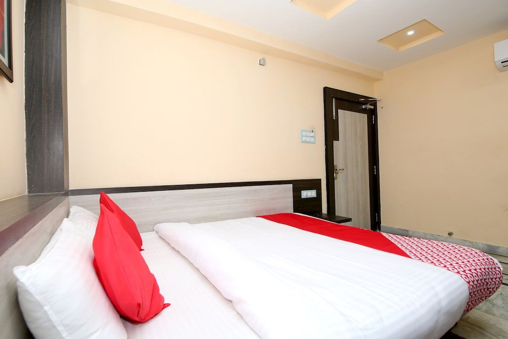 undefined OYO 24339 Hotel Vega 6