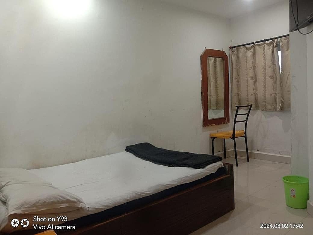 Semi Deluxe Air Cooled