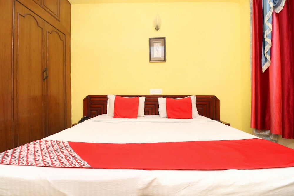 OYO 16098 Hotel Amrit Standard Room 17