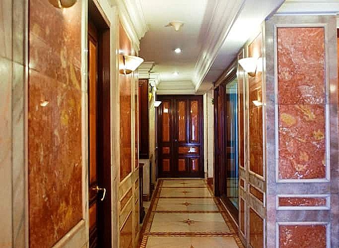 Hotel Adarsh Baug