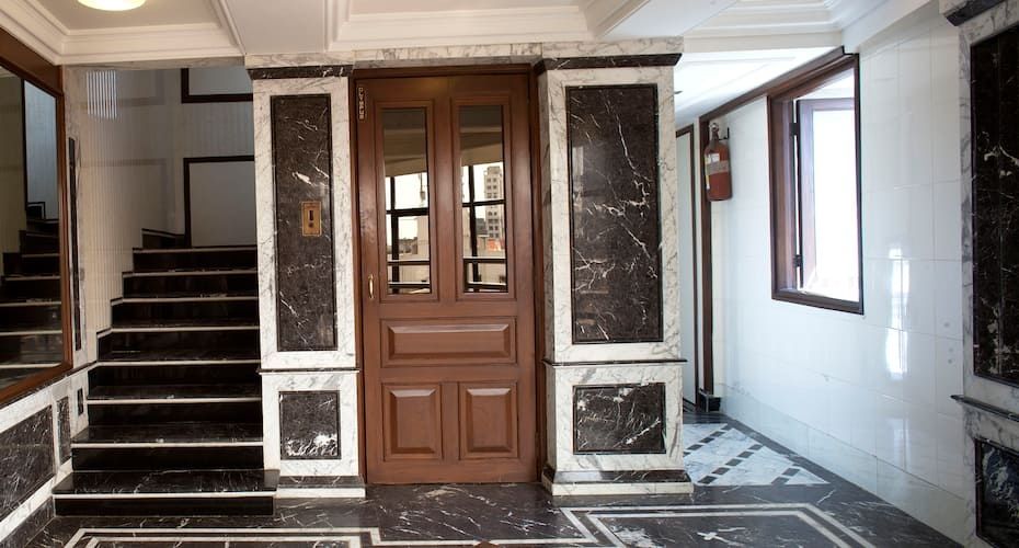 Hotel Adarsh Baug