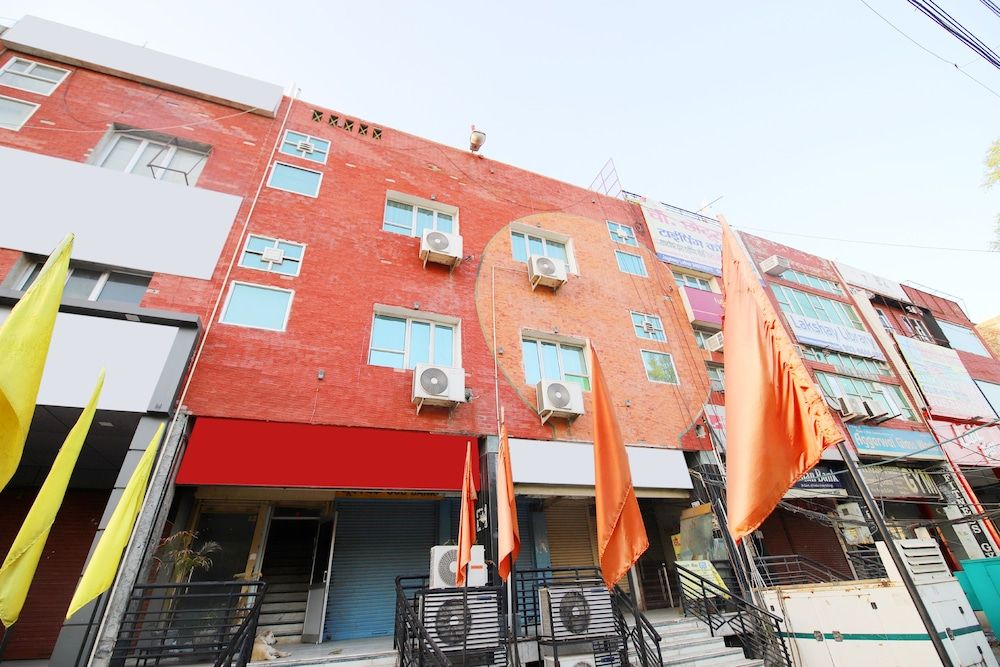 undefined OYO 41618 Hotel Regency 4