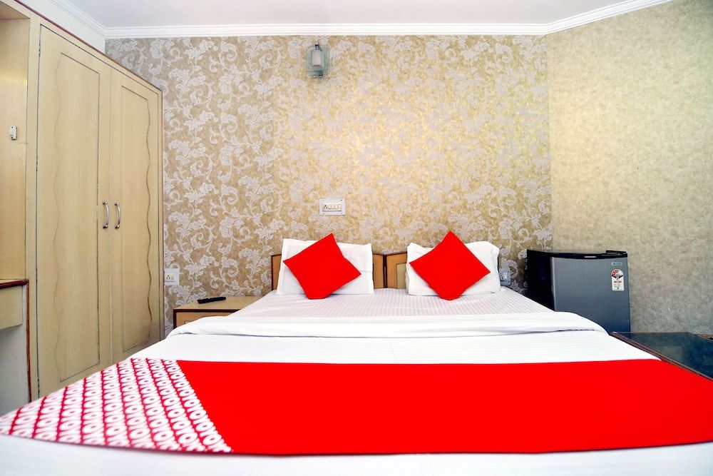 OYO 41618 Hotel Regency Double or Twin Room 15