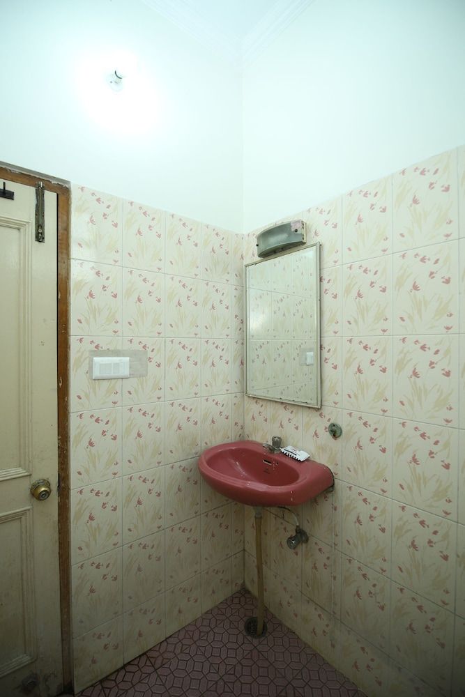 OYO 41618 Hotel Regency Double or Twin Room 34