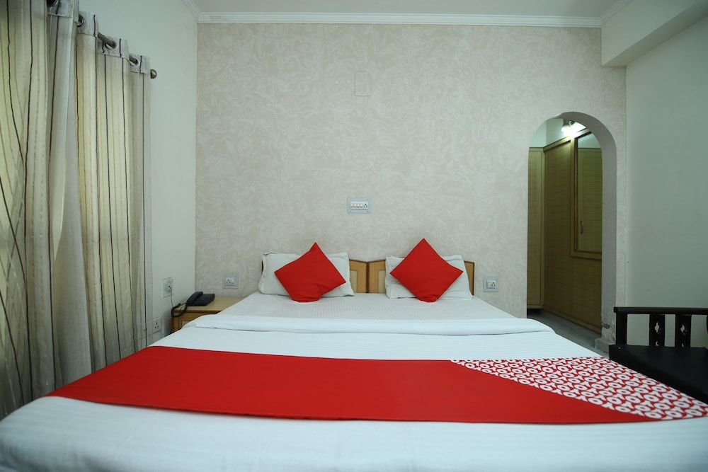 OYO 41618 Hotel Regency Double or Twin Room 20