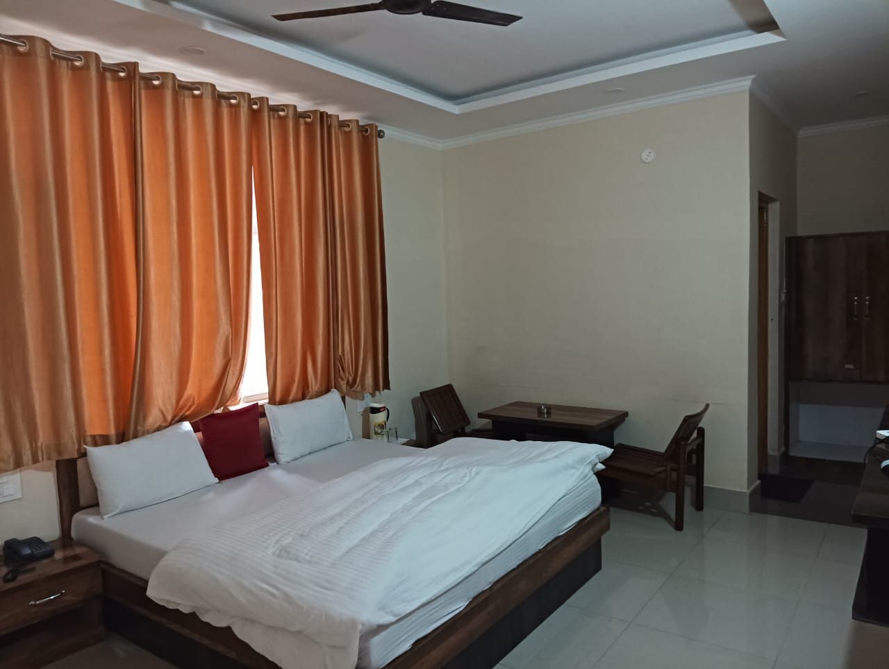 Agastya Residency Deluxe Room( No View) 6