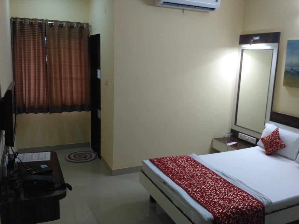 undefined Hotel The Greetings 5