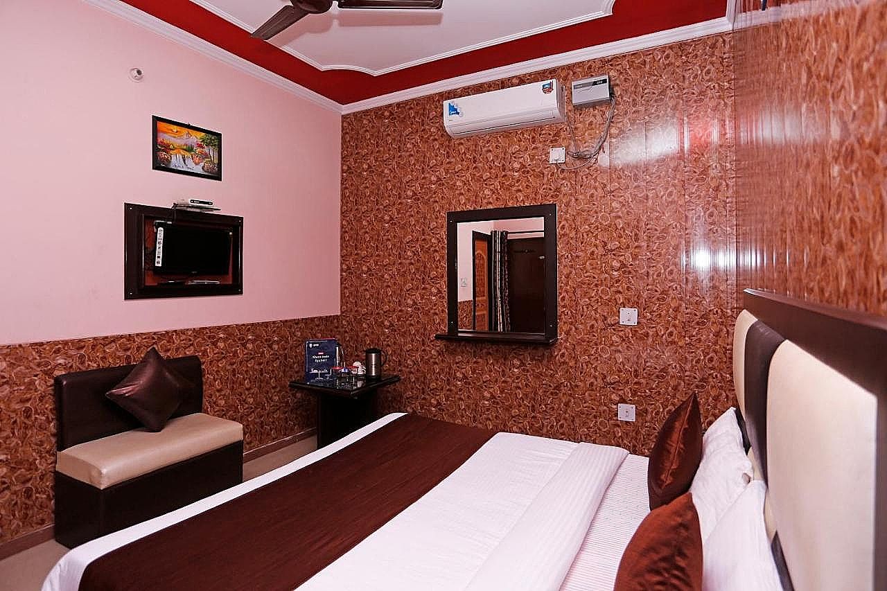 Hotel O by OYO Mehfil Hotel Classic Room 3