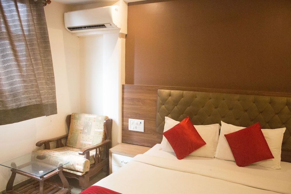 Hotel Highland Residency Executive Room 5