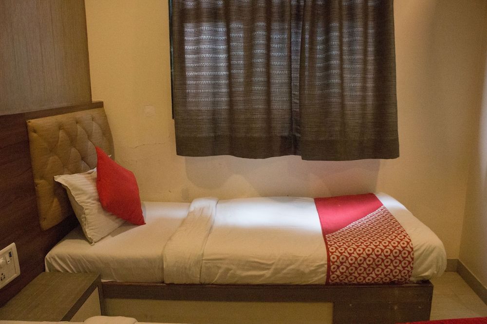 Hotel Highland Residency Executive Room 13