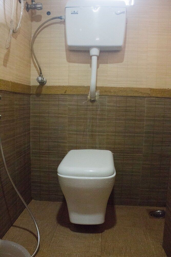 Hotel Highland Residency Executive Room 33