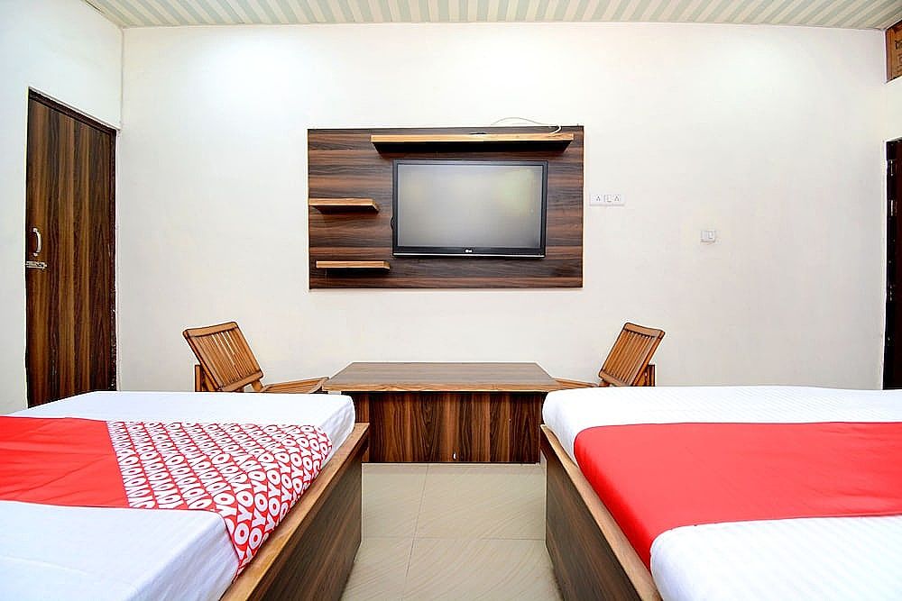 OYO 17133 Hotel Anmol Double or Twin Room 4
