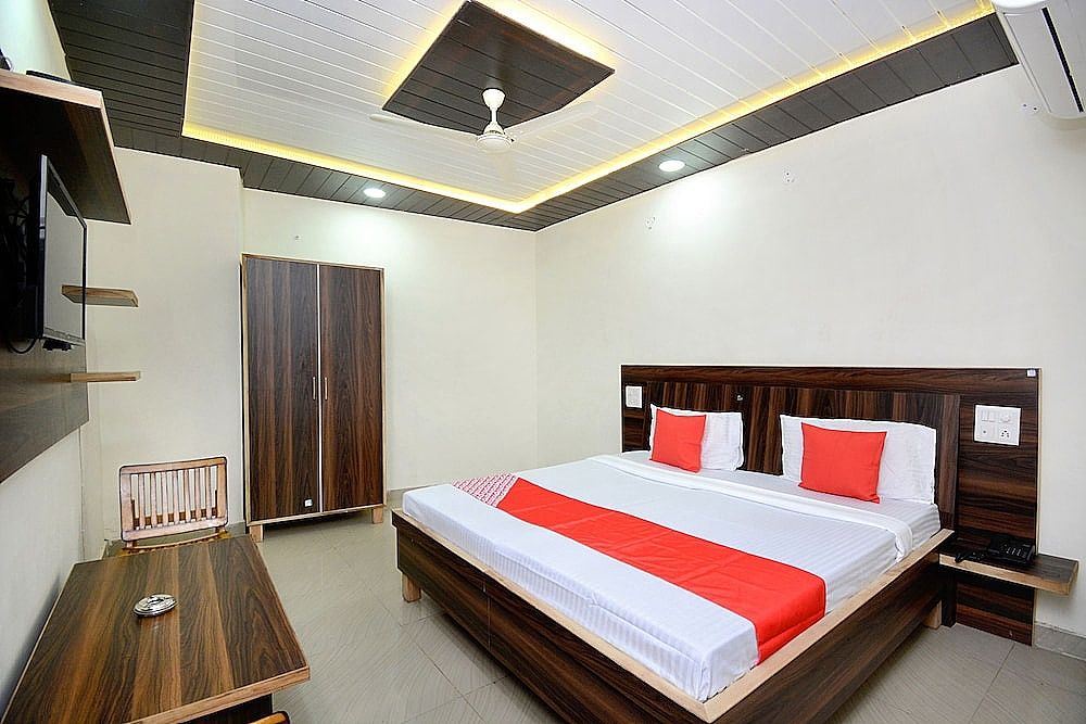 OYO 17133 Hotel Anmol Double or Twin Room 5