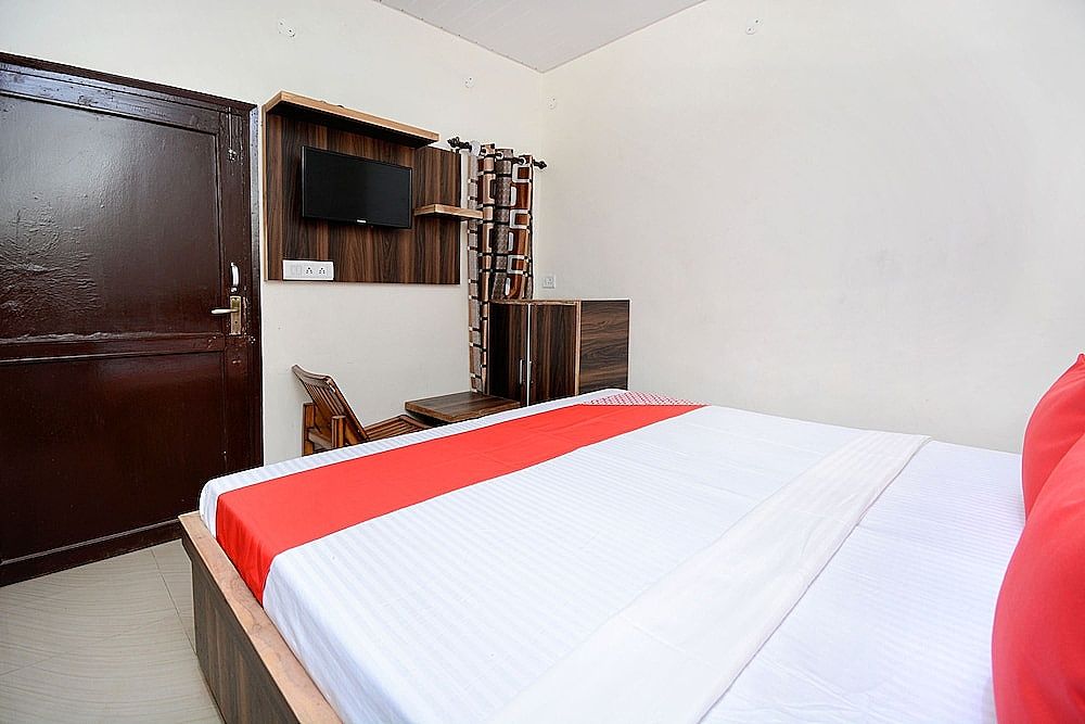 OYO 17133 Hotel Anmol Double or Twin Room 12