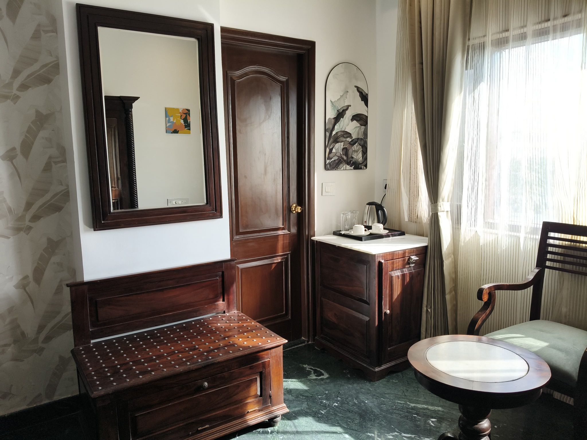 HnM THE BOUTIQUE HOTEL Deluxe Room 8